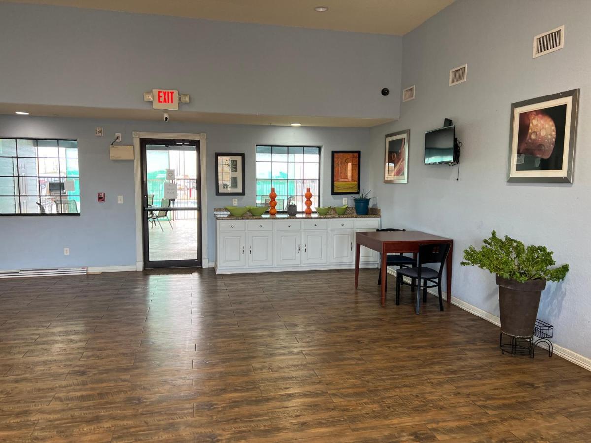 Hotel Bien Venido Pearsall エクステリア 写真